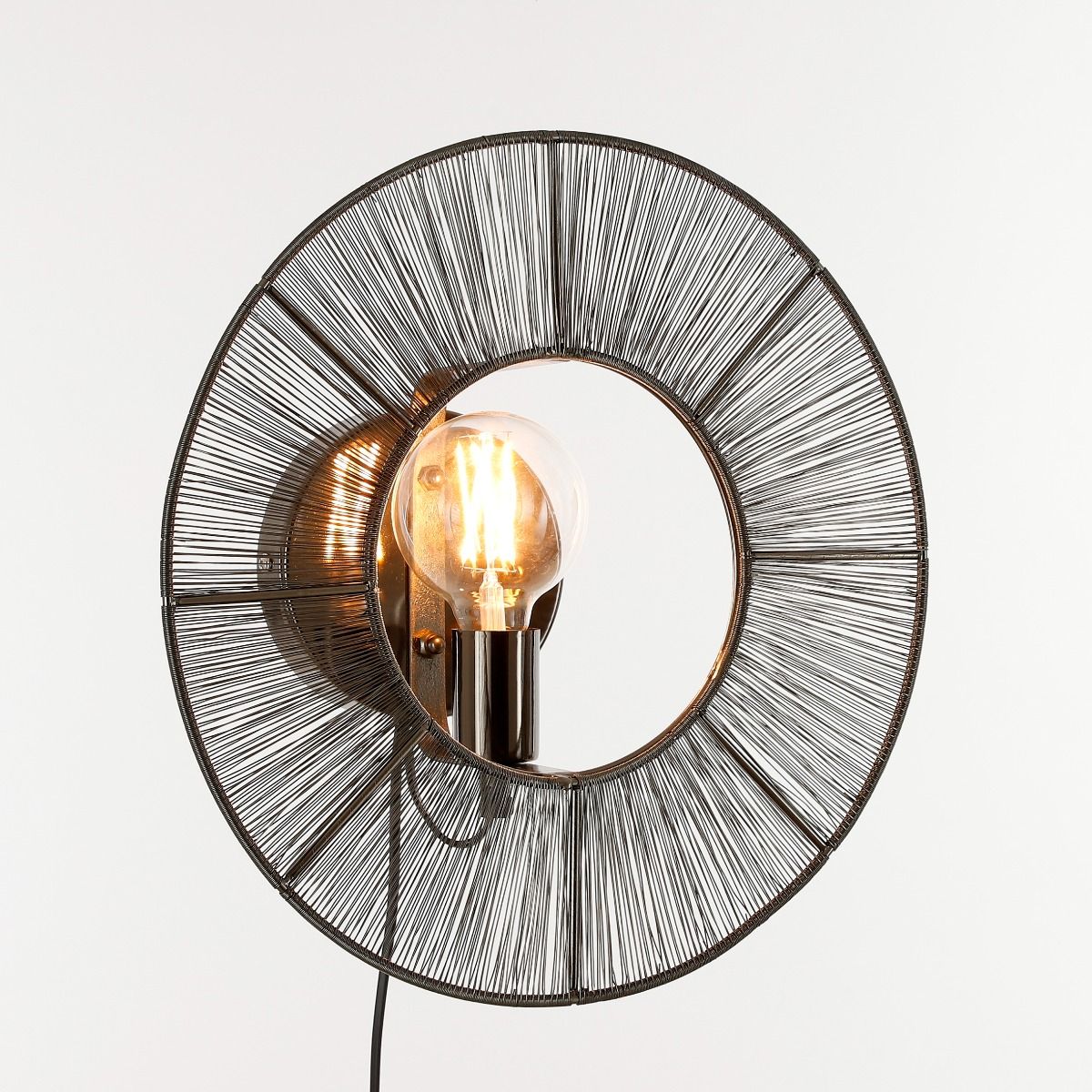 Bodil Round Wall Lamp (M) - Black