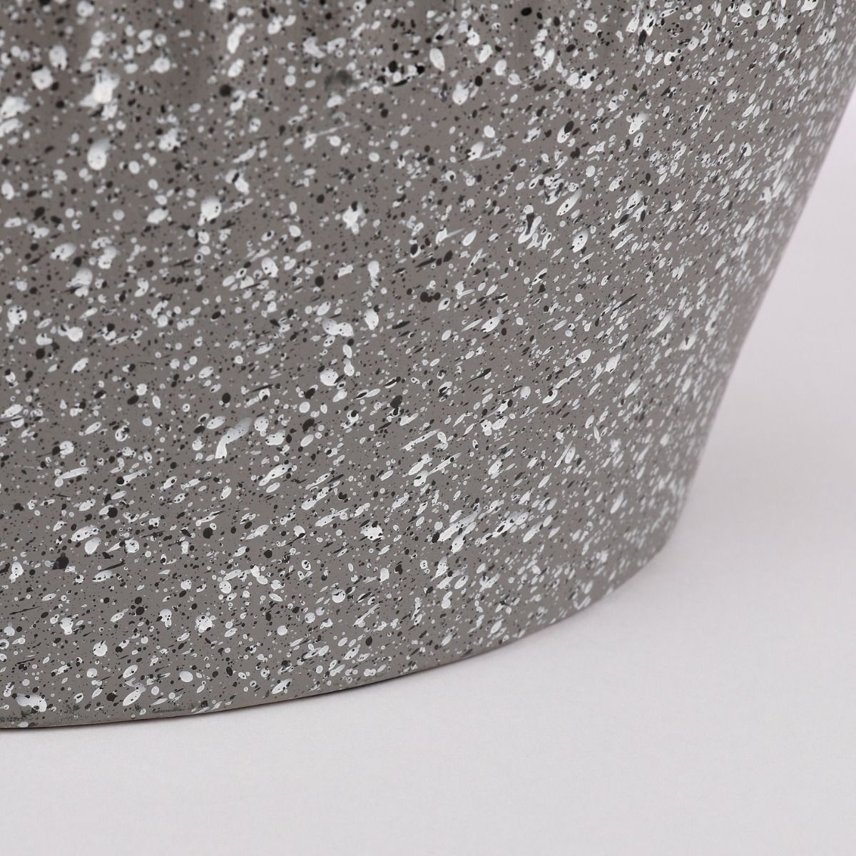 Rio Round Pot Planter Terrazzo (S) Grey