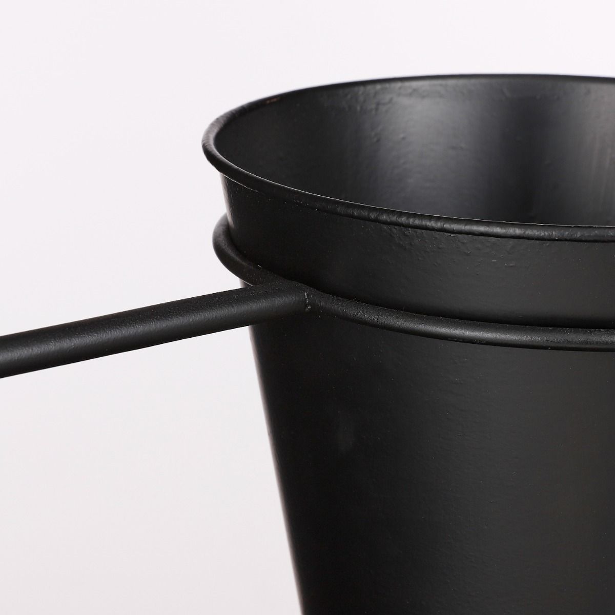 Dimitri Outdoor Solar Lamp With Pot - Black