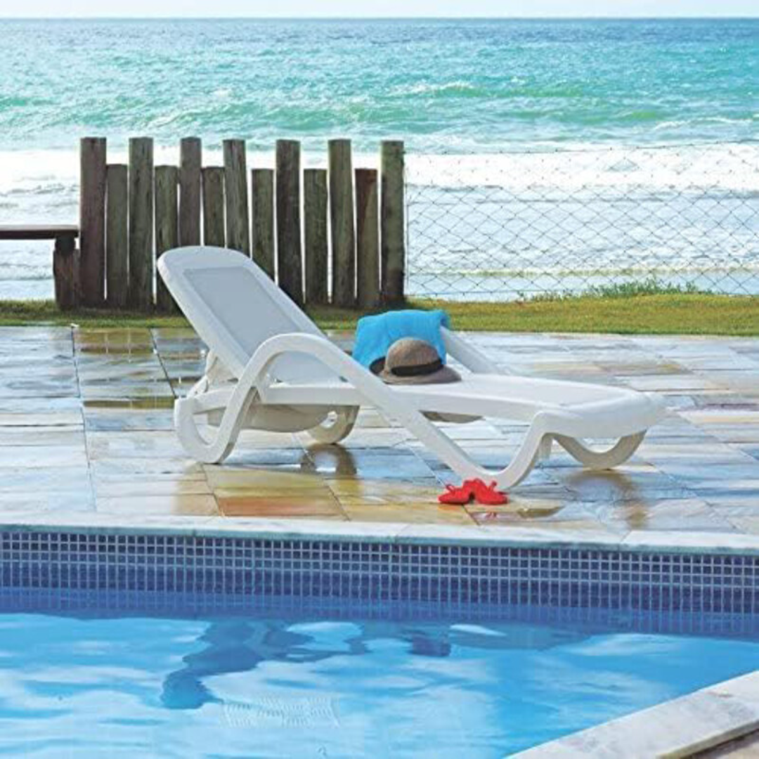 Cancun Lounge Sun bed - White / Blue