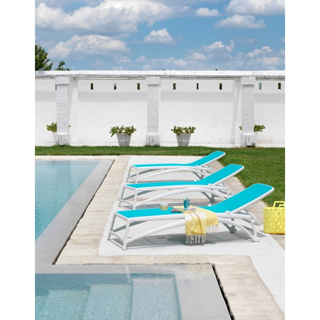 Atlantico Sun Lounger - White / Celeste