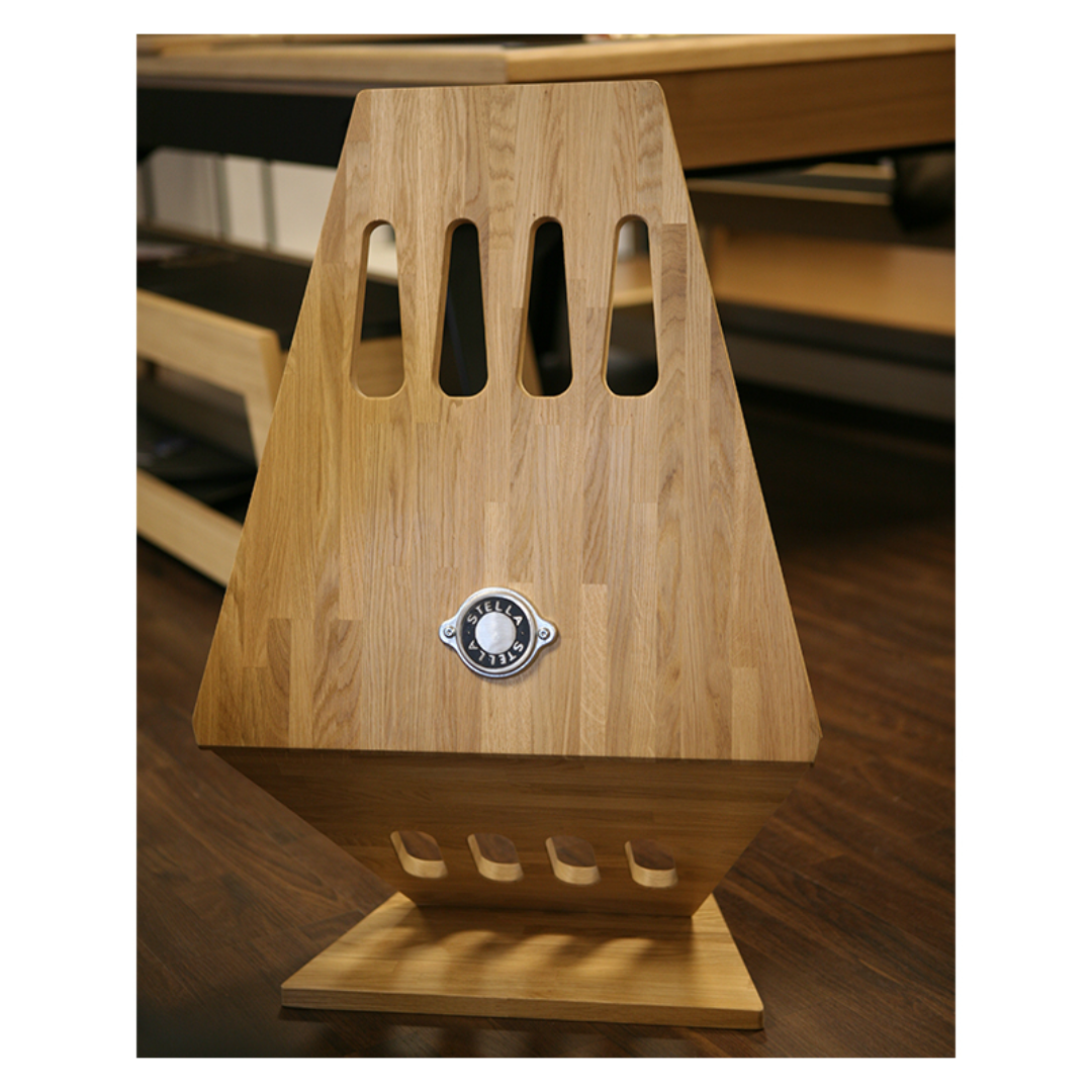 Stella Pool Cue Stand