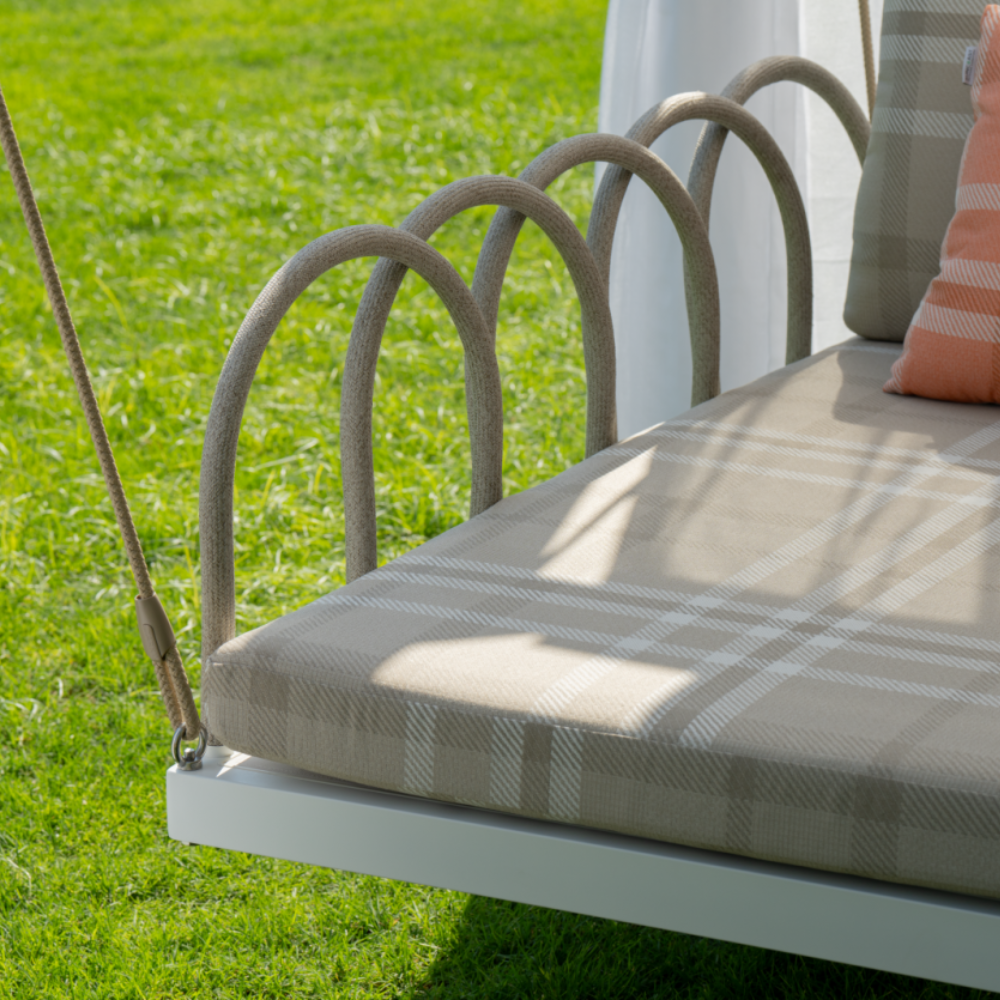 Lily Daybed - White