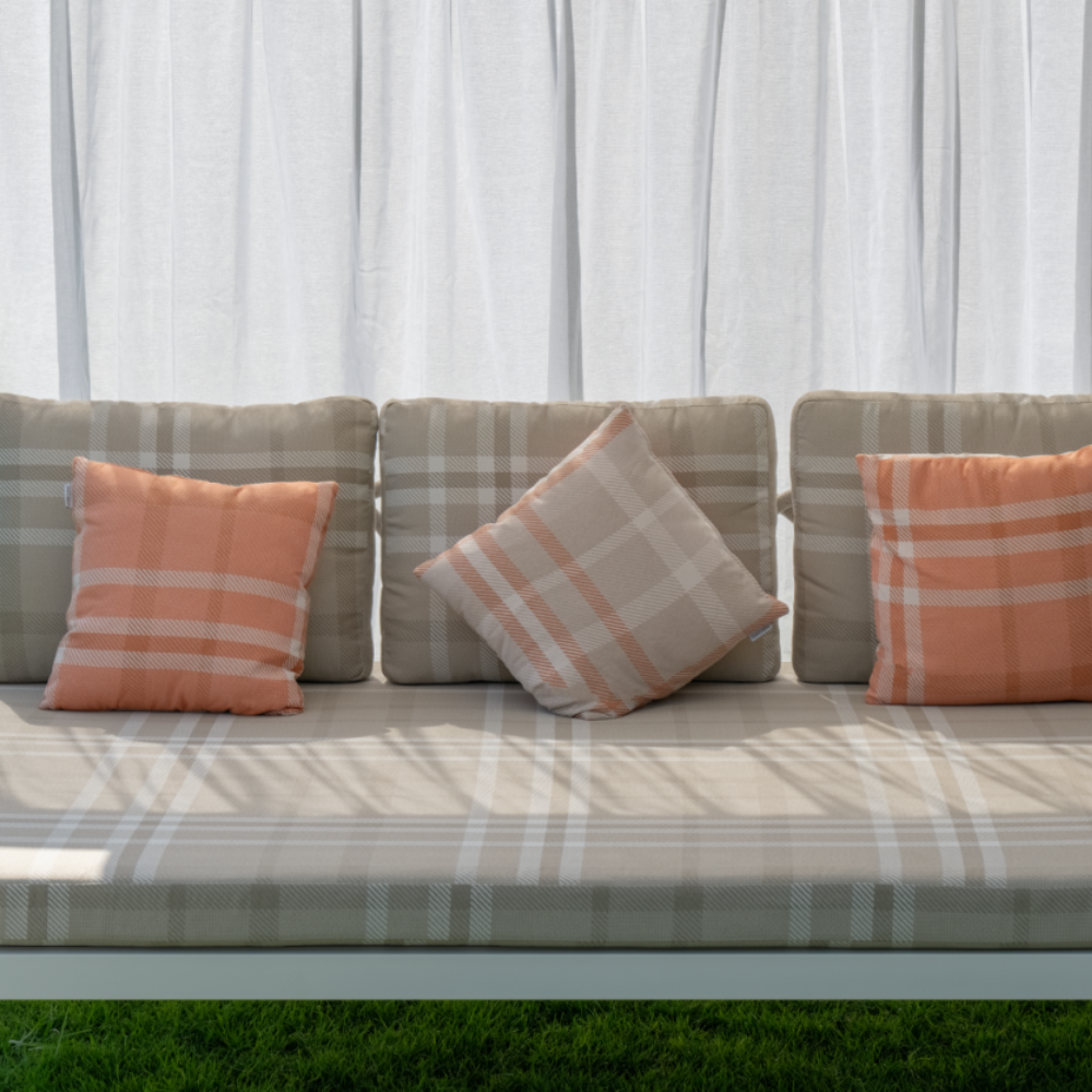 Lily Daybed - White
