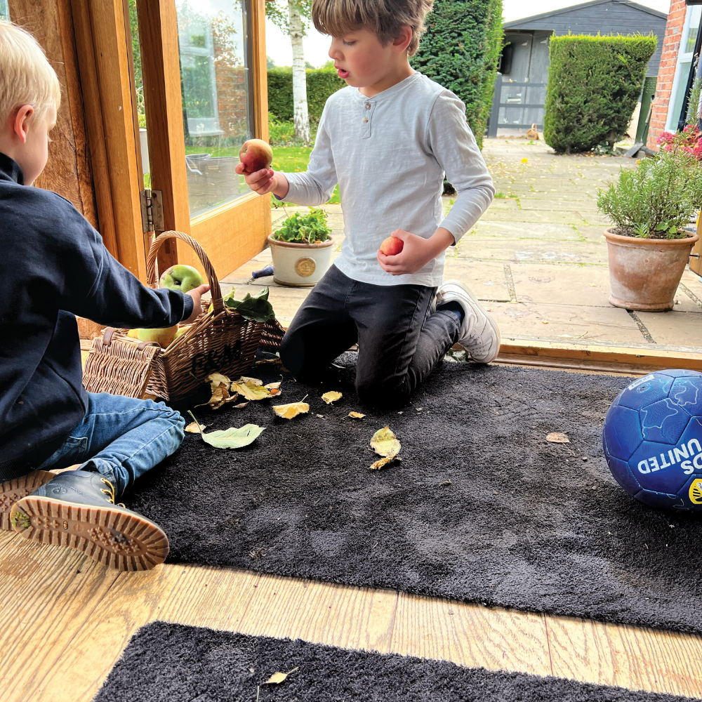 Hug Door Rug Sense Charcoal - D. Grey (S)