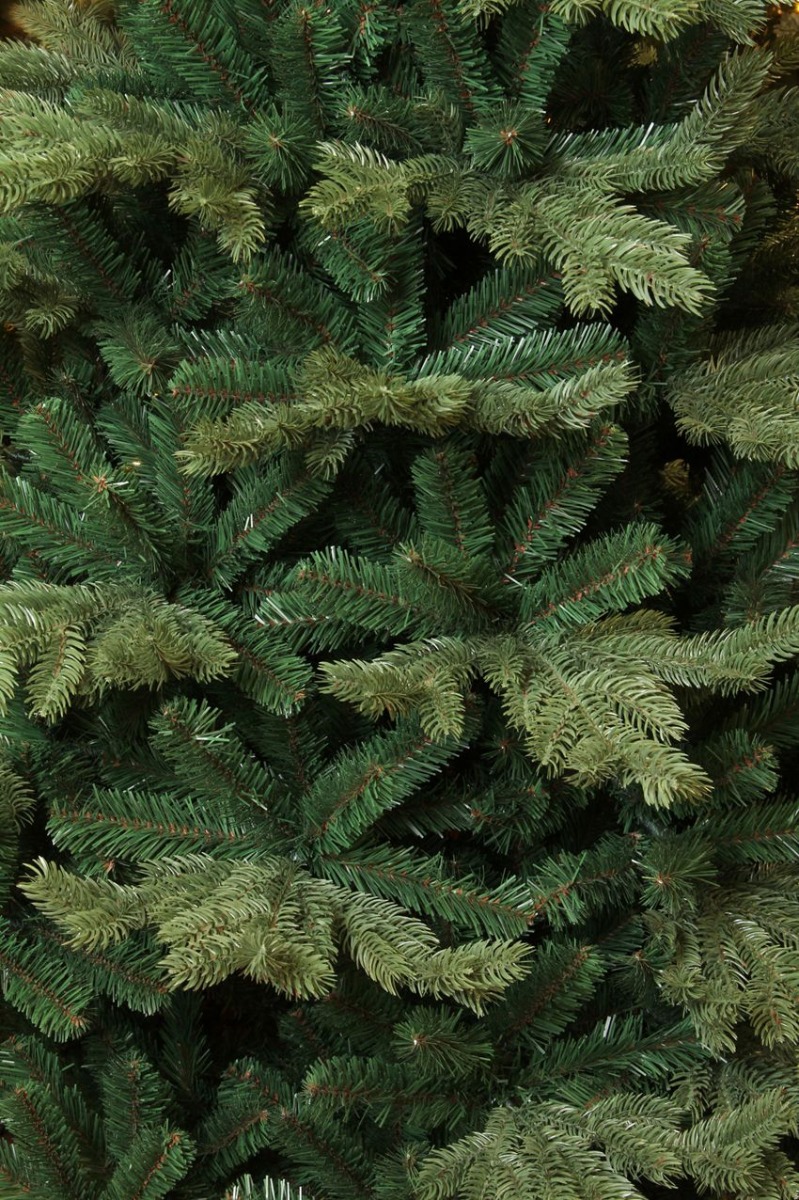  Lawson Artificial Christmas Tree With Burlap Operated By Battery Green