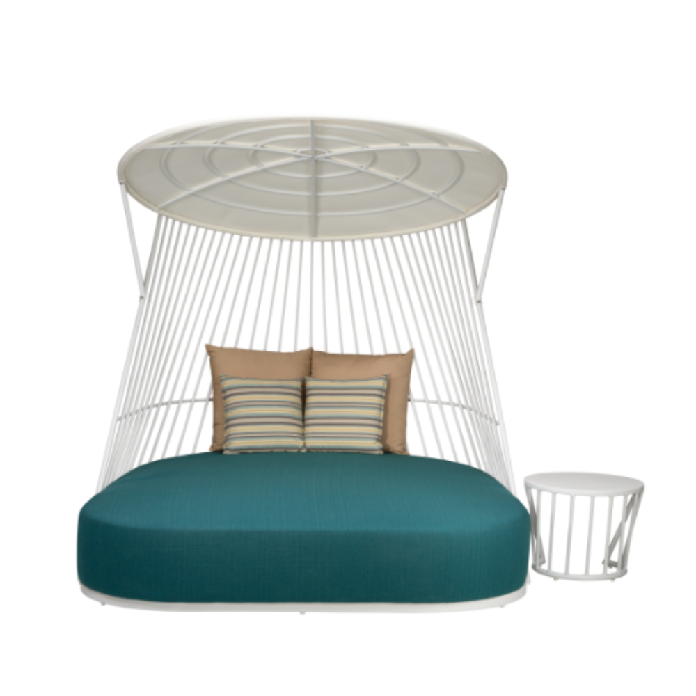 Icey Daybed With Side Table
