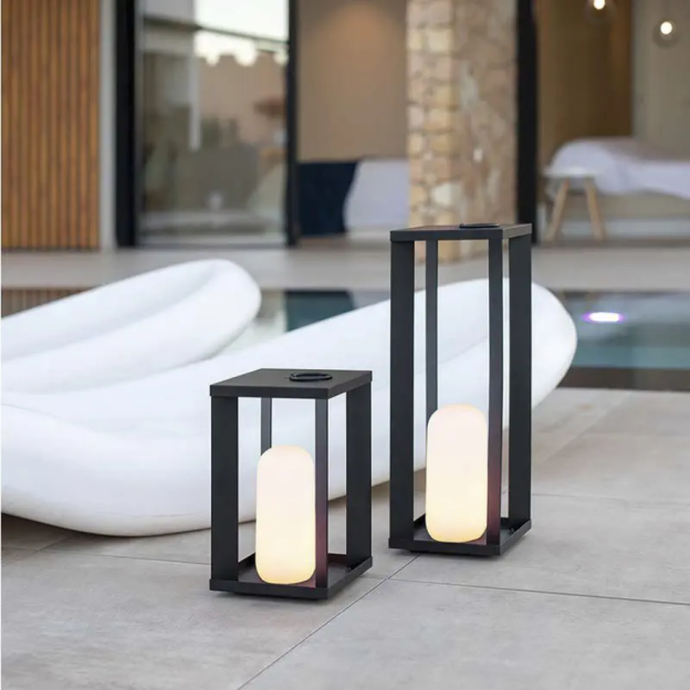 Sirocco Tall Light With Rechargeable Battery-Black